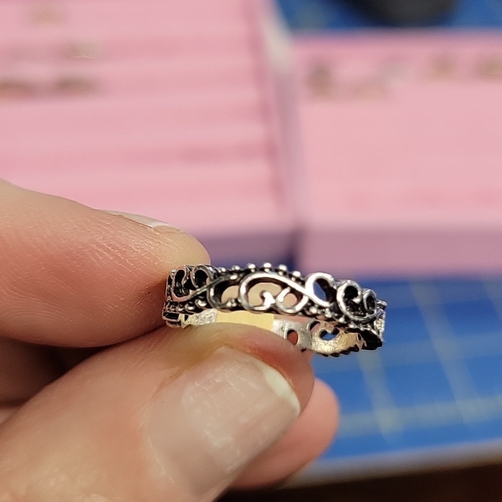 Swirl Filigree Silver Tone Ring Size 6.5